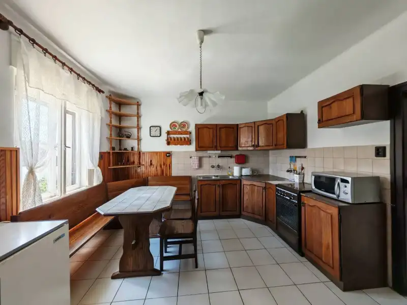 Eladó Családi ház – Szőce