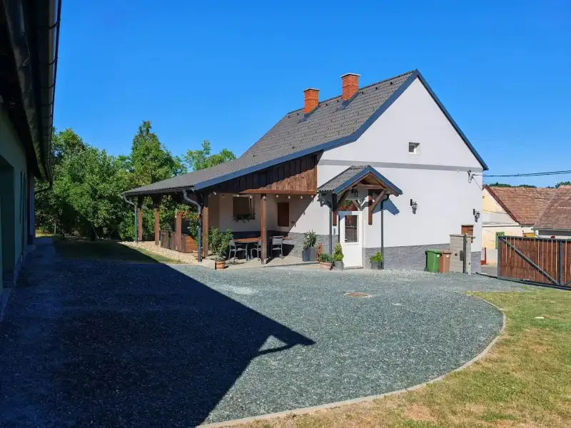 Eladó Családi ház – Kondorfa, Fővég utca